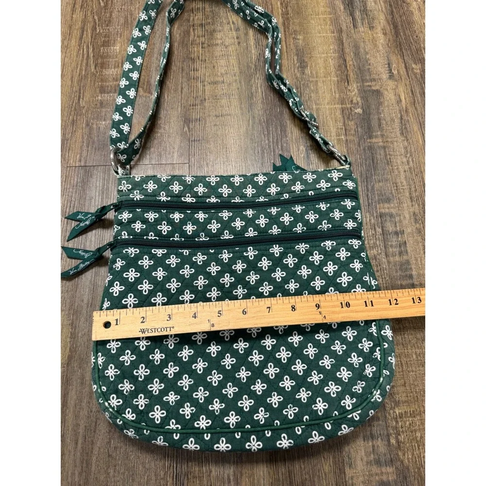 Vera Bradley‎ Village Green White Quilted Crossbody Bag Triple Zip Hipster